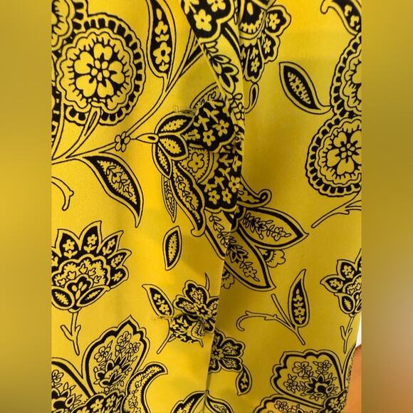 EUC Saunders Floral Yellow Shirt - Picture 3 of 9